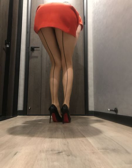 欧美吊带丝袜美腿诱惑_BD英语高清电影在线